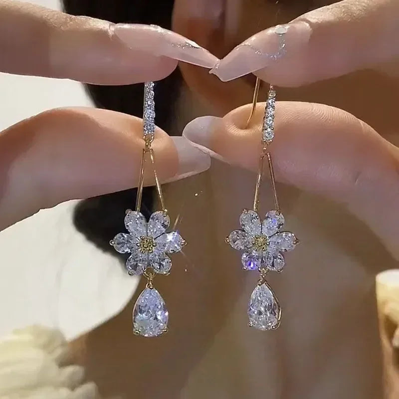 Luxury Crystal Flower Water Drop Dangle Earrings for Women Temperament Trendy Gold Color Zircon Wedding Bride Korea Jewelry Gift