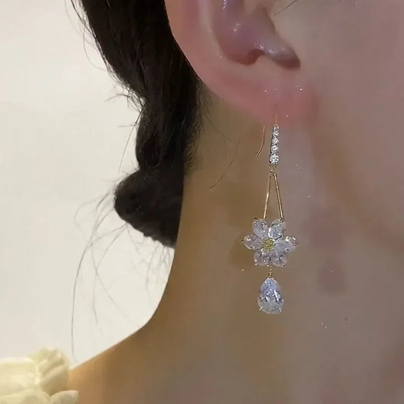 Luxury Crystal Flower Water Drop Dangle Earrings for Women Temperament Trendy Gold Color Zircon Wedding Bride Korea Jewelry Gift