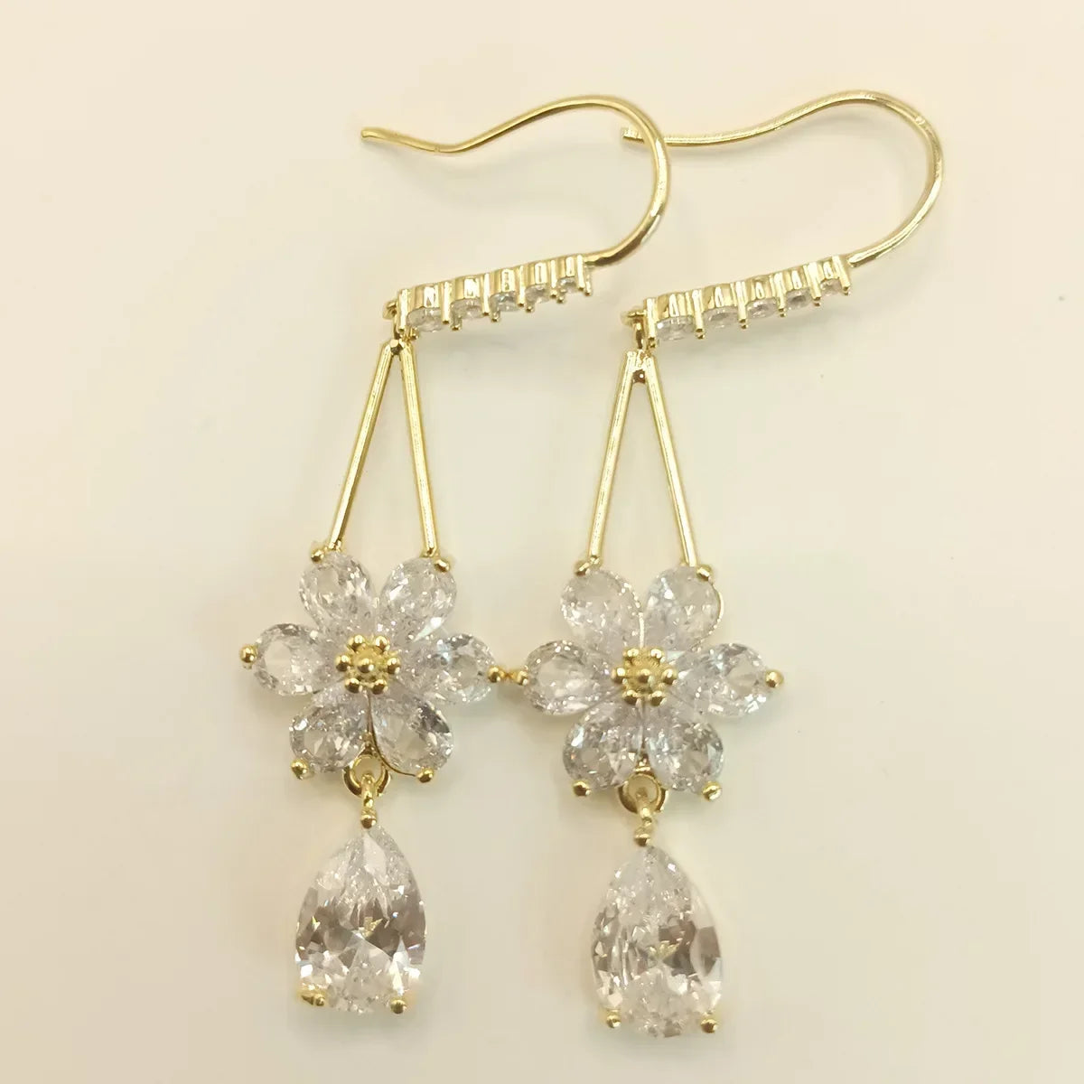 Luxury Crystal Flower Water Drop Dangle Earrings for Women Temperament Trendy Gold Color Zircon Wedding Bride Korea Jewelry Gift