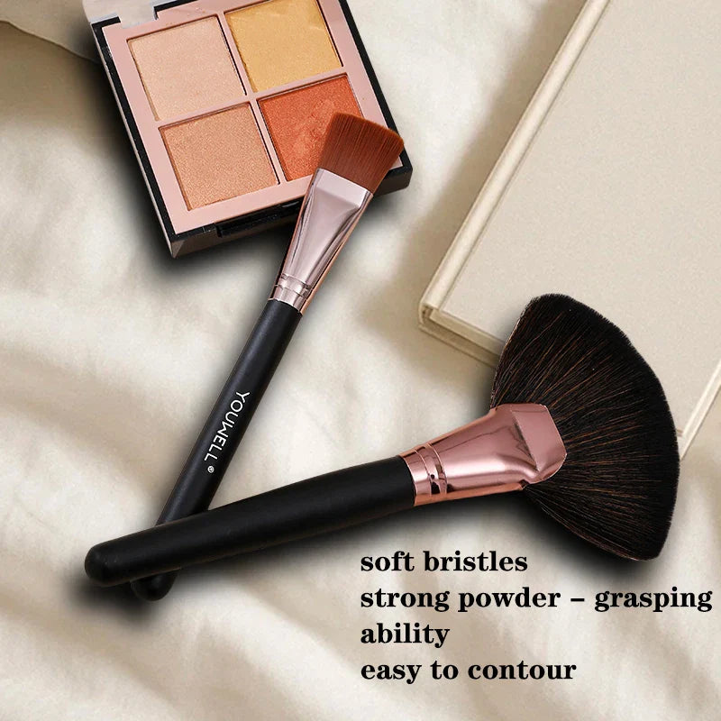 Soft, Skin - Friendly Makeup Brushes! Even Powder - Grabbing, Flawless Application, Comfy Grip, Stylish Design.