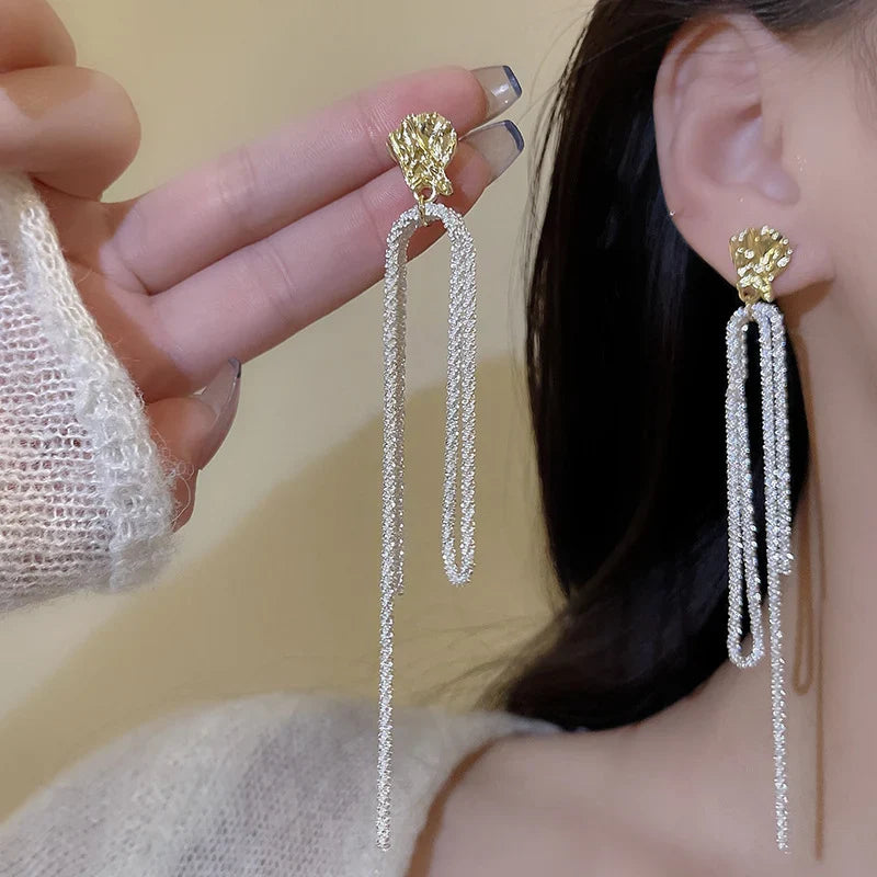 Luxury Leaf Crystal Long Earrings Women Fashion Rhinestone Drop Earring Accessories Statement Gold Color Brincos Shiny Jewelry